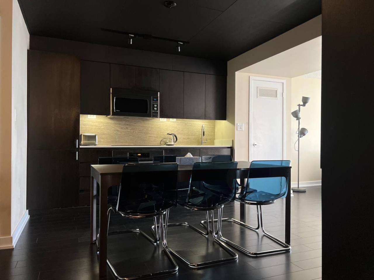 Apartment The Signature At Cityplace Toronto